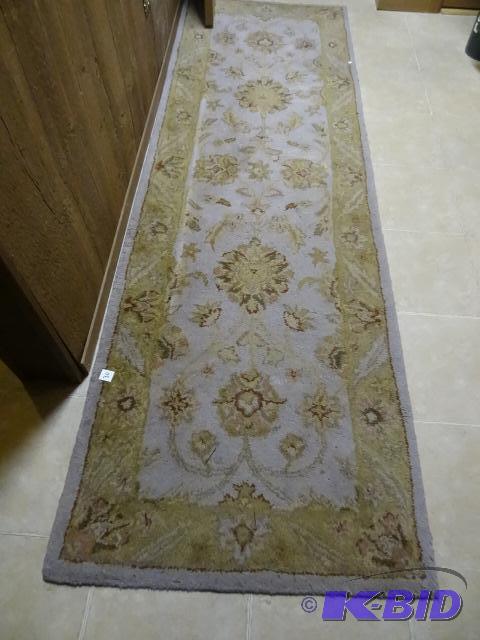 lot 30 image: 96 x 30 carpet runner...
