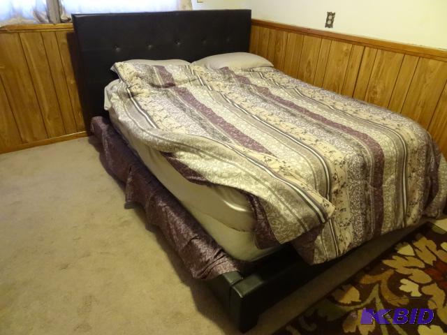 lot 35 image: 68 x 88 bed with free mattress and box spring...