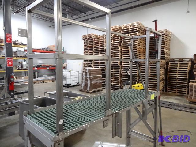 Stainless steel cat walk. 82 x 24 x 89...