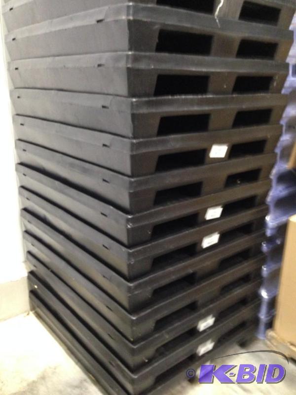 Black plastic pallet. New. 48 x 40 x 6.5. Qty...
