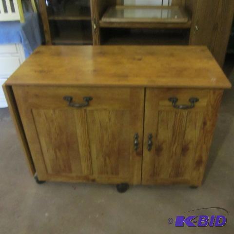 lot 10 image: Computer Desk Cabinet