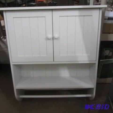lot 19 image: Wall Shelf