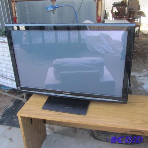 lot 3 image: Panasonic Plasma HDTV