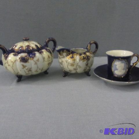 lot 32 image: Fancy German Porcelain