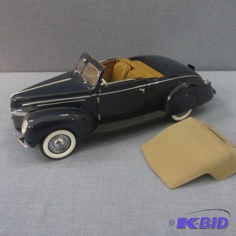 lot 56 image: Ford 1939 Deluxe Convertible