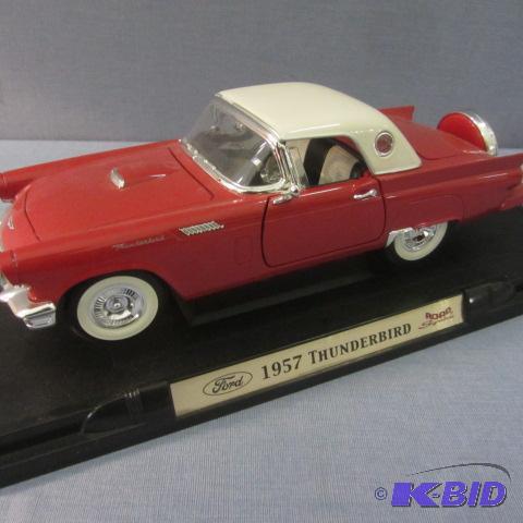 lot 60 image: Ford 1957 Thunderbird