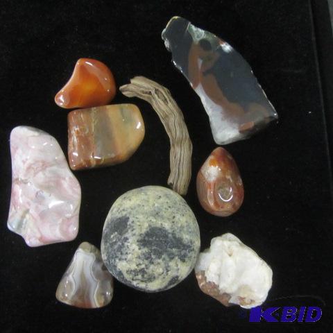 lot 88 image: Polished Rocks