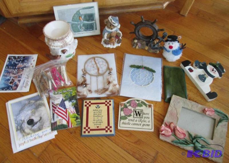 Lot of assorted dcor...