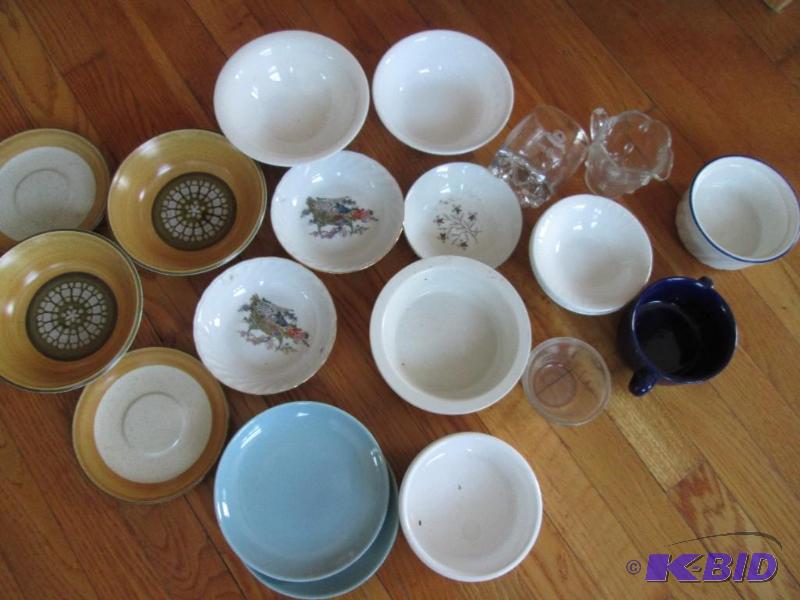 Assorted glassware...