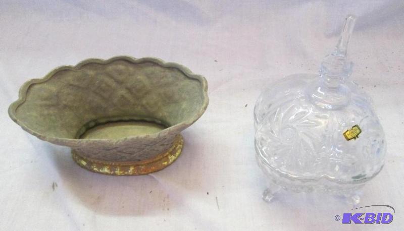 vintage candy holder 24% lead crystal with de...