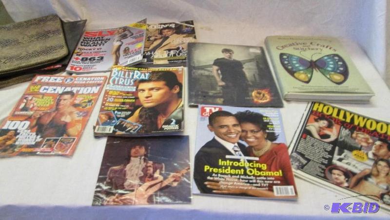 mixed lot of magzines, craft books, folders, ...