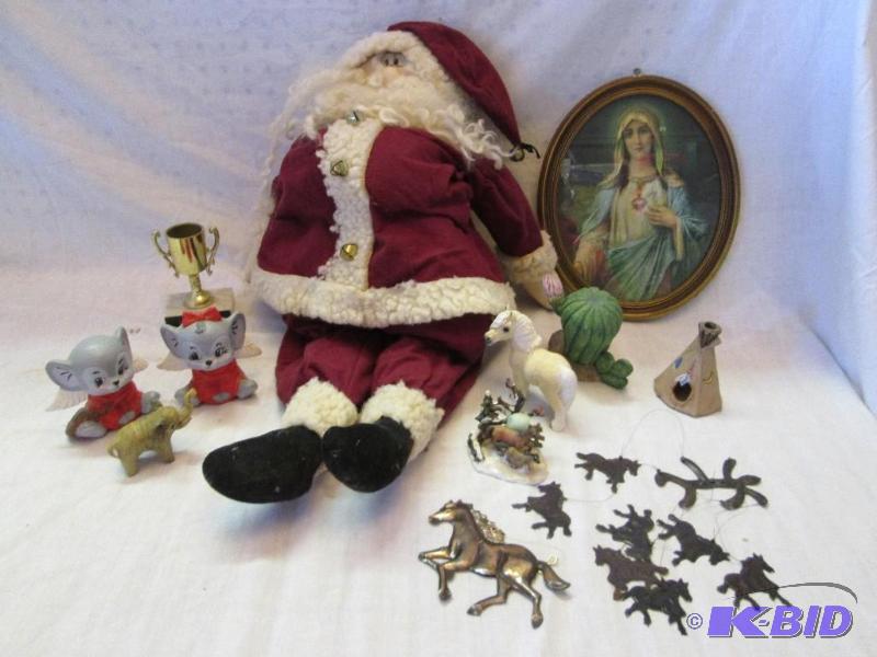 vintage santa with other dcor...