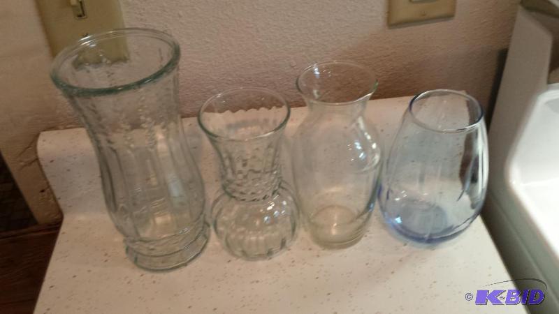 3 vases...