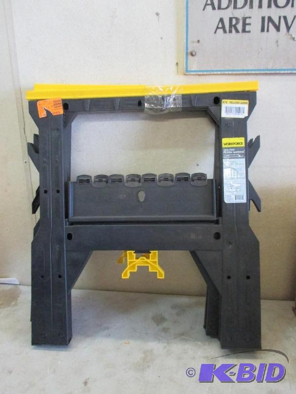 2 sawhorses...