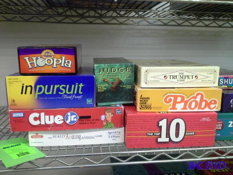 Lot of (21) Vintage Board Games