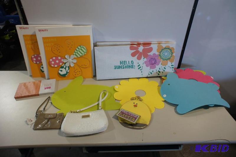 Lot of Various Canvases Singage - Coach Wris...