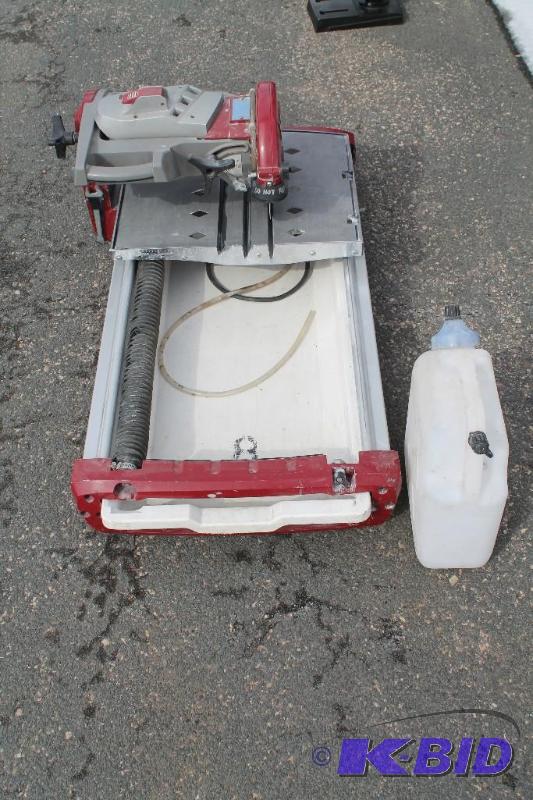 lot 4 image: MK 10" Blade Tile Saw 115 Volts 15 Amps ...