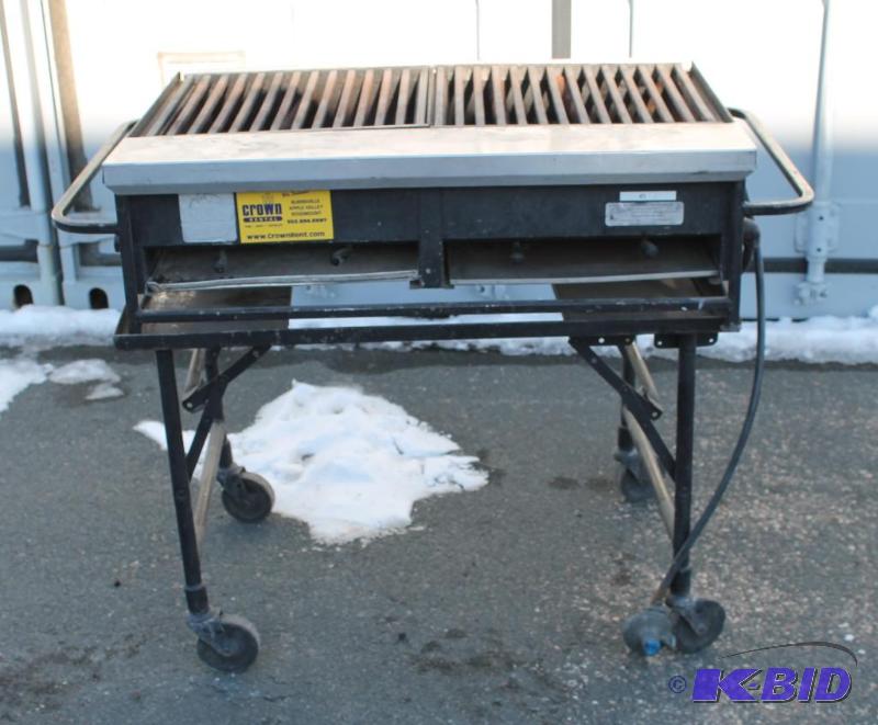 lot 7 image: Grill Lava Rocks Heavy Duty Propane Grill 2 F...