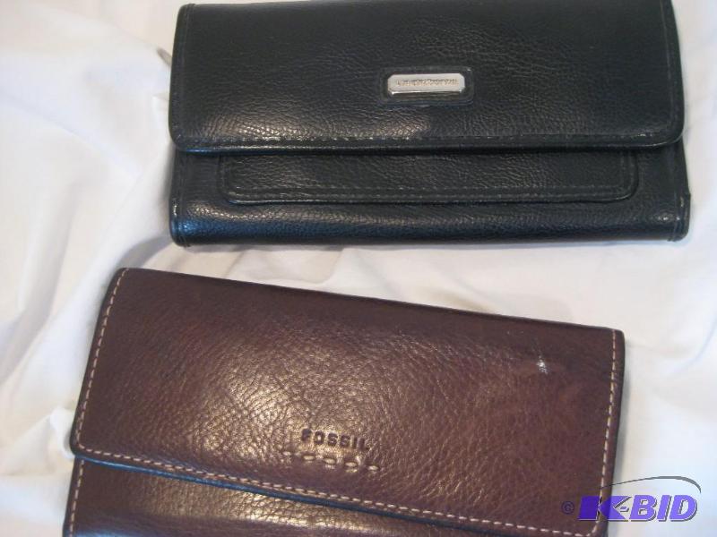 lot 14 image: 2 leather womens Billfolds Fossil and Liz Cl...
