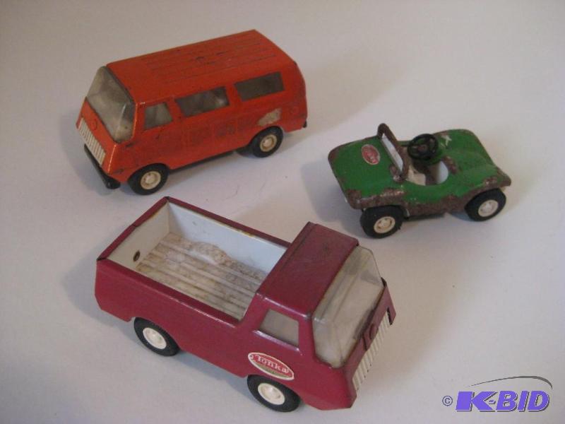 lot 39 image: 3 Vintage Tonka Toy cars...