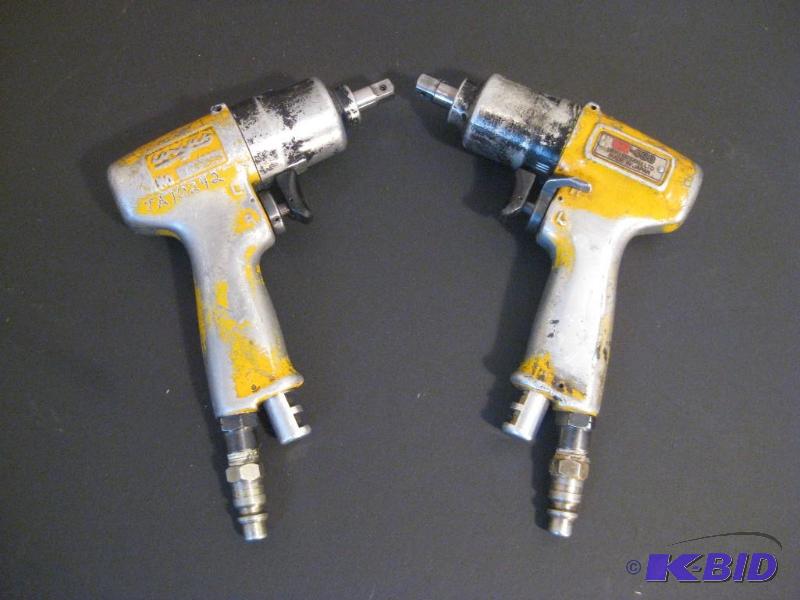 lot 51 image: 2 Uryu UX-450 Low Tork Pneumatic Drills...