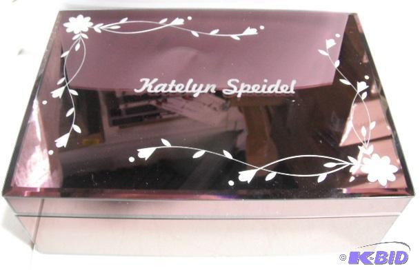 lot 82 image: Mirrored Purple JewelryKeepsake Box - Purple...