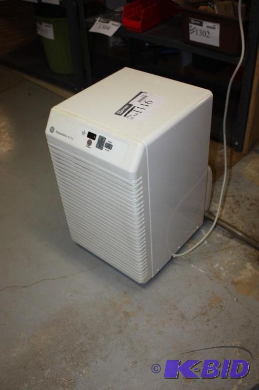 lot 1116 image: General Electric Dehumidifier wCord 40 Pint Model White Digital Display 13 x 16 x 21.