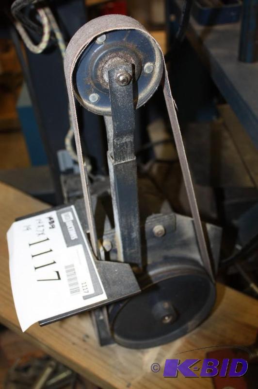 lot 1117 image: Quik-Sand Vertical Belt Sander-Grinder Model 165 Arco Manufacturing Company 14 x 7 19.