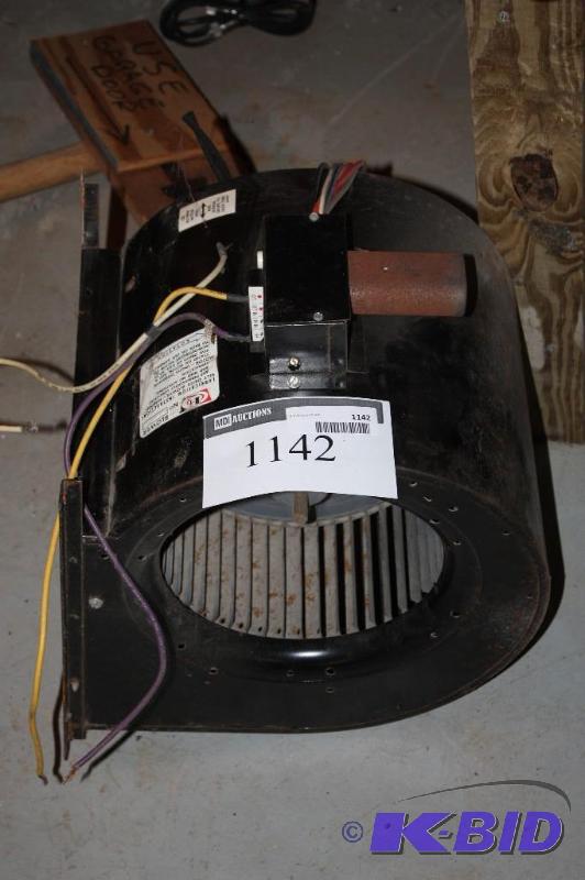 lot 1142 image: H Brand Commercial Belt Drive Blower Black.