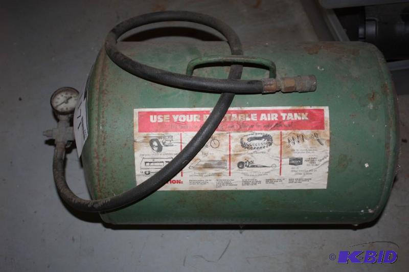 lot 1171 image: Portable Air Tank wPressure Gauge & Hose.