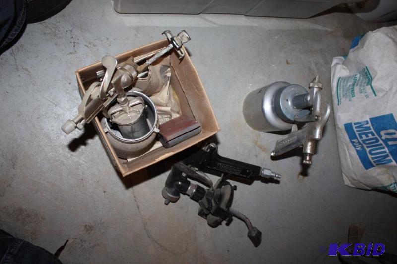 lot 1185 image: Box Lot Including Craftsman Paint Sprayer Miscellaneous Paint Sprayer for 12HP Comrpessor