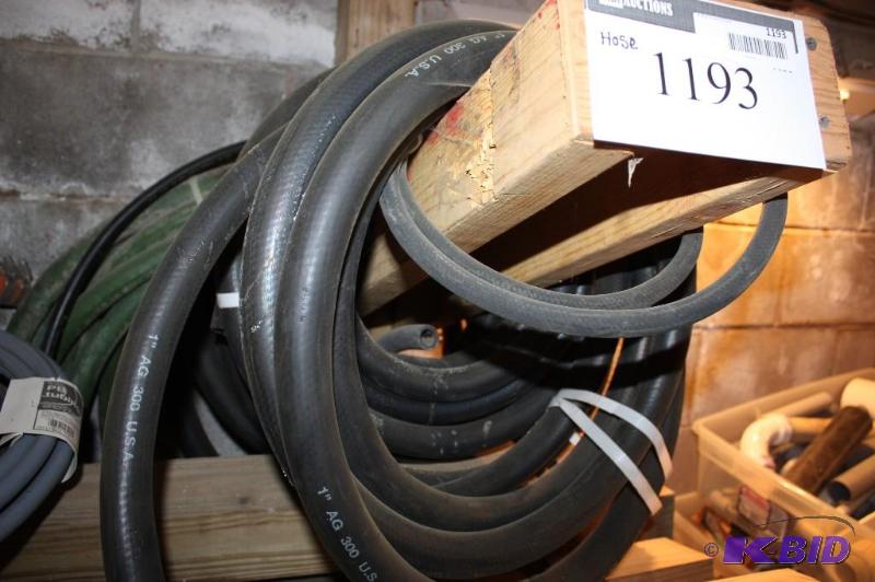 lot 1193 image: Black Rubber Hose 1 AG 300 U.S.A.