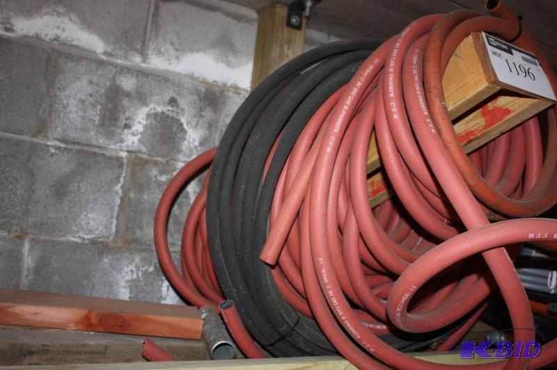 lot 1196 image: Rubber Hose Red 34 LC SAE 2OR3 Class D2 07863.
