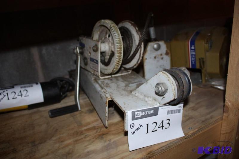 lot 1243 image: Hand Winch Converts from Hand Winch to Electric Power.