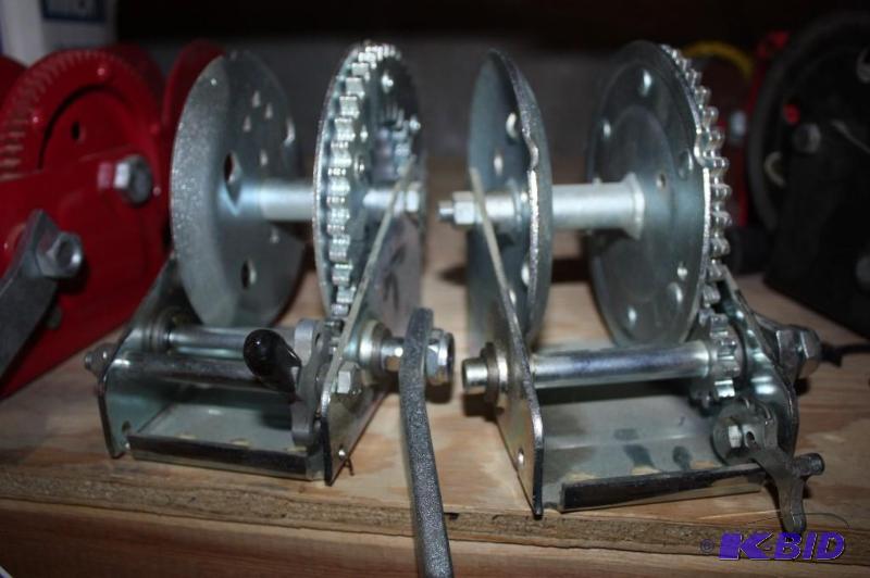 lot 1254 image: Lot of (2) Hand Winches.