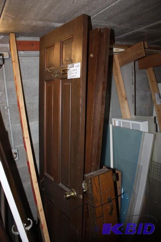 lot 1272 image: Lot of (5) Wooden Doors Includiing Bi-Fold Door & Doors wGrid Panels Miscellaneous Sizes.