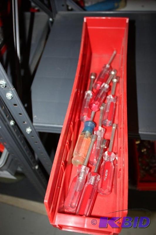 lot 1323 image: Box Lot of Multiple, Various Sized Socket Screwdrivers.