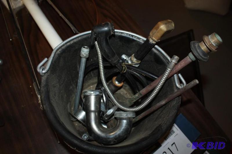 lot 1342 image: Bucket Lot of Multiple Items Including Buffalo Brand Cross Slide Vise 3 Metal Pipes and More.
