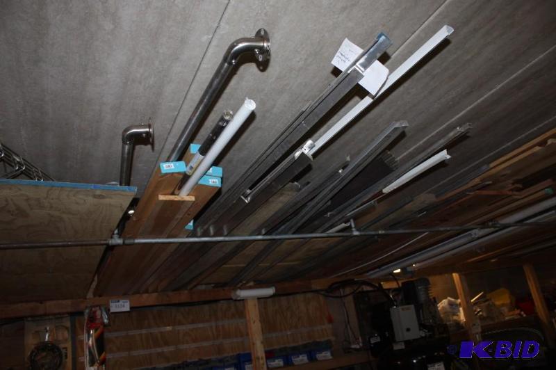 lot 1384 image: Rack Lot of Miscellaneous Pipes and Metal