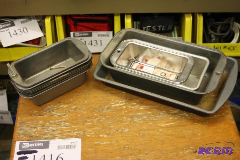 lot 1416 image: Lot of Miscellaneous Metal Baking Trays.