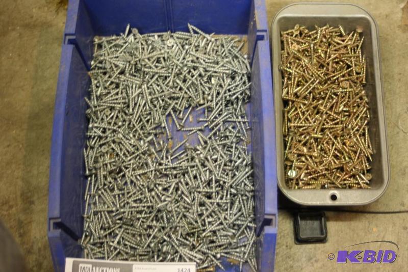 lot 1424 image: Tray Lot of (2) Including Trays Metal Screws, 1-14 Miscellaneous Screws.