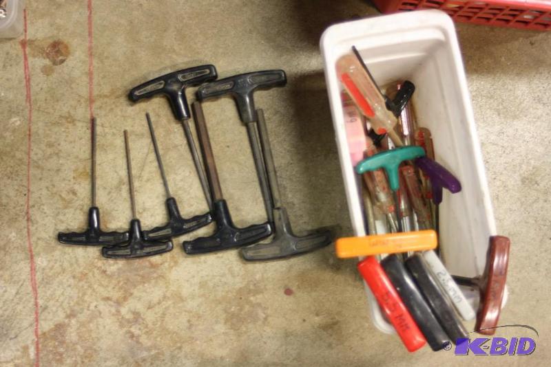 lot 1485 image: Container Lot of Hand Ratchets Miscellaneous Sizes Includes Screw Driver.