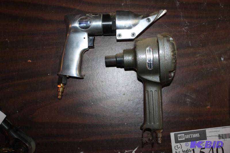 lot 1540 image: Lot of (2) Air Tools Including Air Speed Nailer Miscellaneous Air Tool.