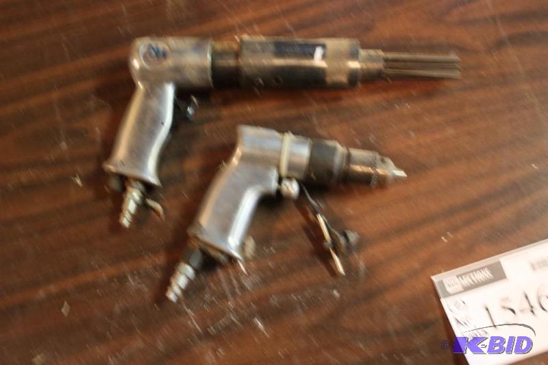 lot 1546 image: Lot of (2) Miscellaneous Air Tools.