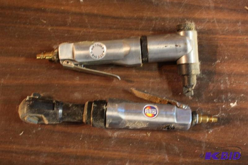 lot 1550 image: Lot of (2) Air Tools Including Air Socket Wrenches.