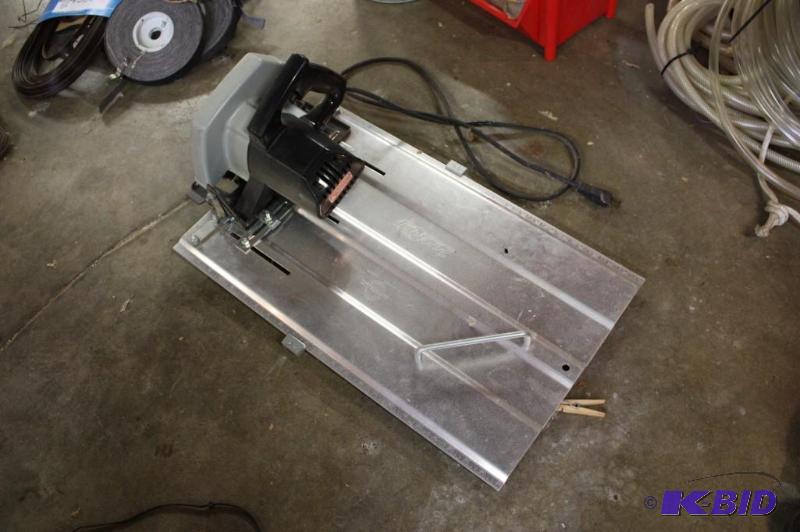 lot 1610 image: Craftsman Brand 7 Circular Saw, Double Insulated, 5200 RPM, Model 315.11823.