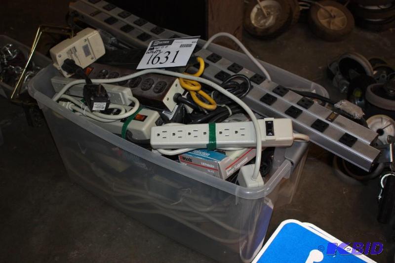 lot 1631 image: Box Lot of Various Sizes and Lengths of Power Strips.
