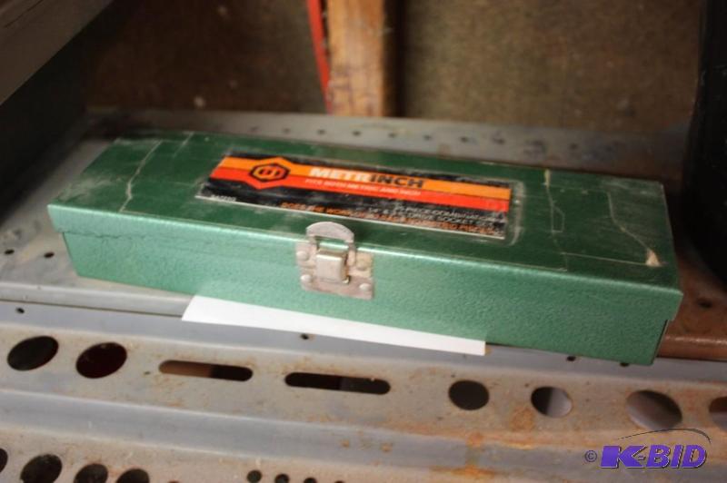 lot 1637 image: Metrinch Brand 14 & 38 Drive Socket Set.