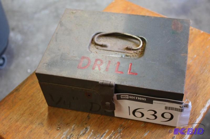 lot 1639 image: Black & Decker Brand 14 Variable Speed Drill, 7014, 120 V, 2.3 Amps, 2500 RPM.