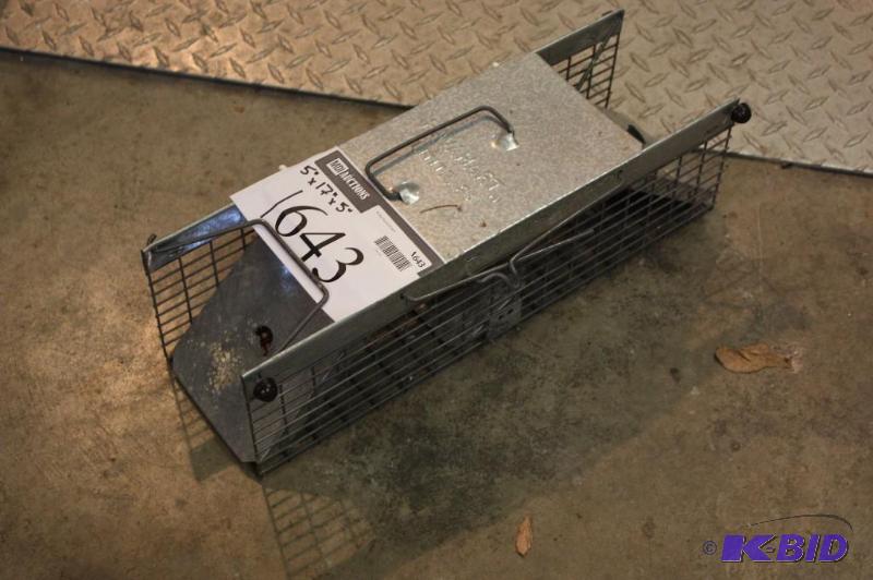 lot 1643 image: Havahart Brand Animal Trap, 5x17x5